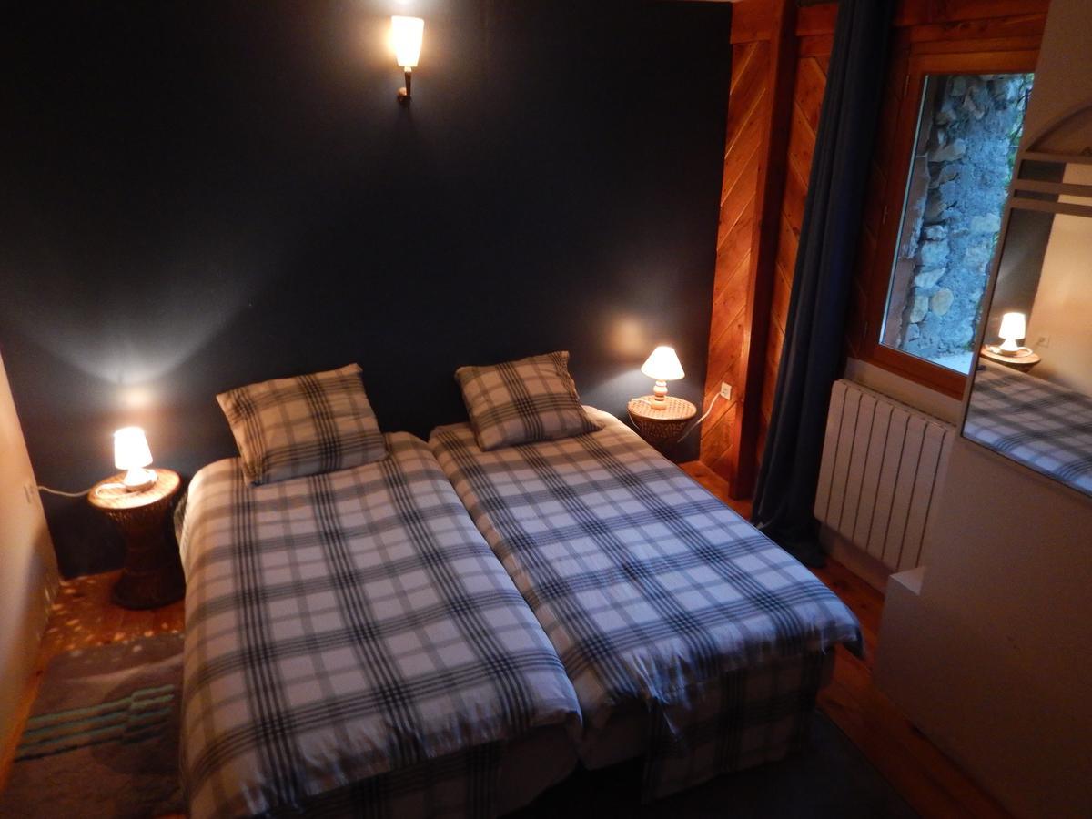 Danse L'Ombre Bed & Breakfast Curel Bilik gambar