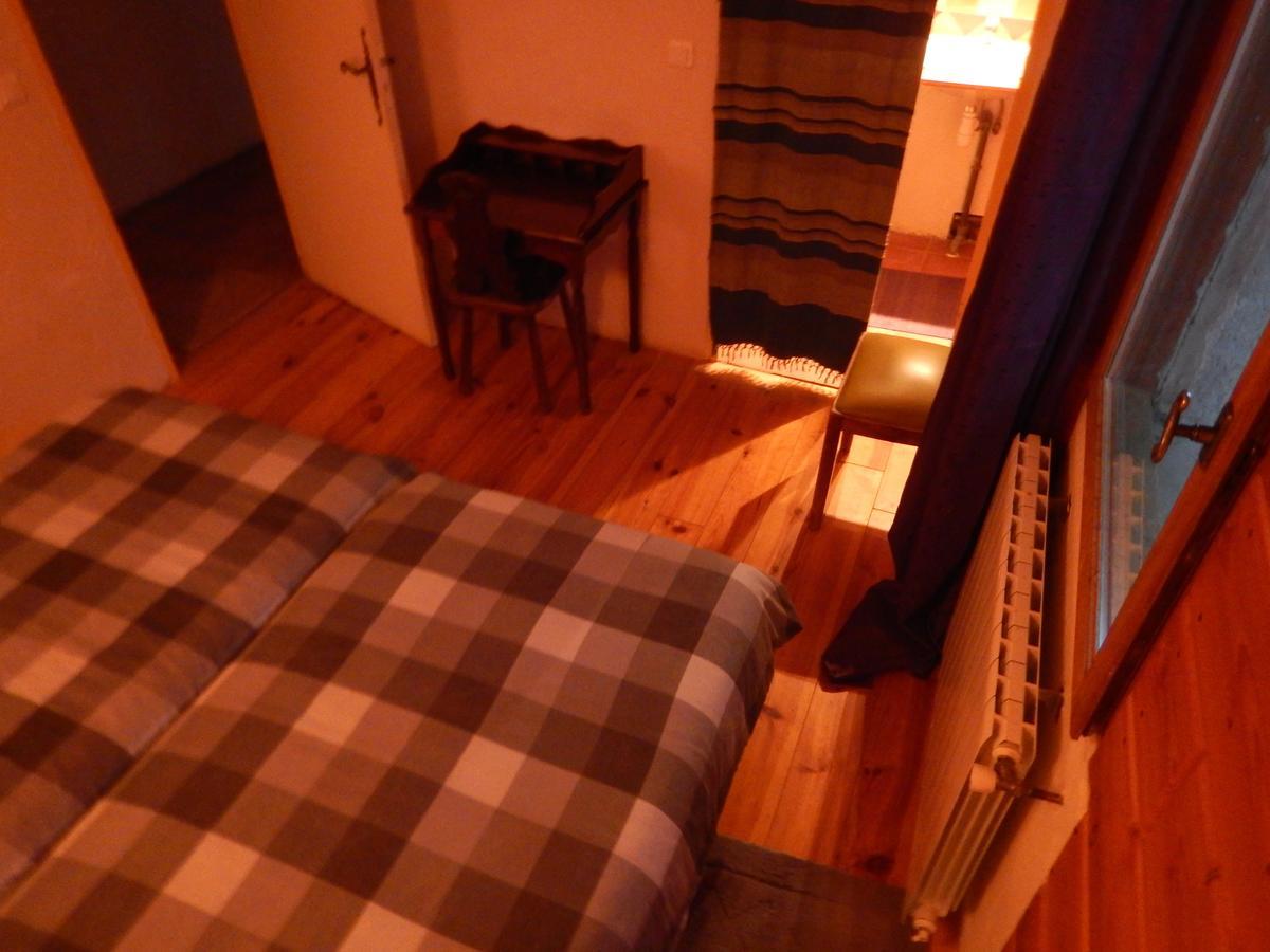 Danse L'Ombre Bed & Breakfast Curel Bilik gambar